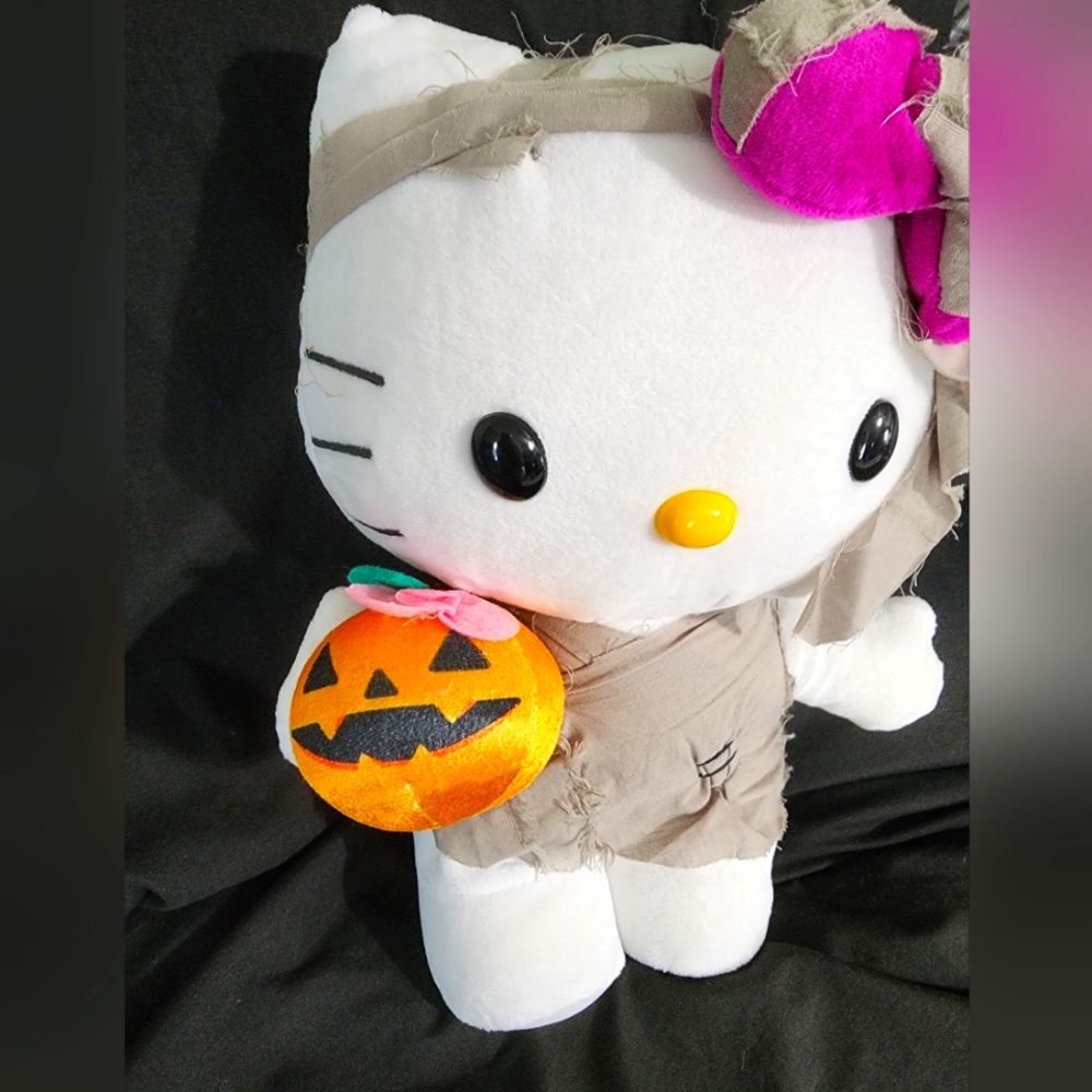 Hello Kitty Halloween Animated Side Stepper Dancing Mummy Sanrio NWT - Picture 4 of 6